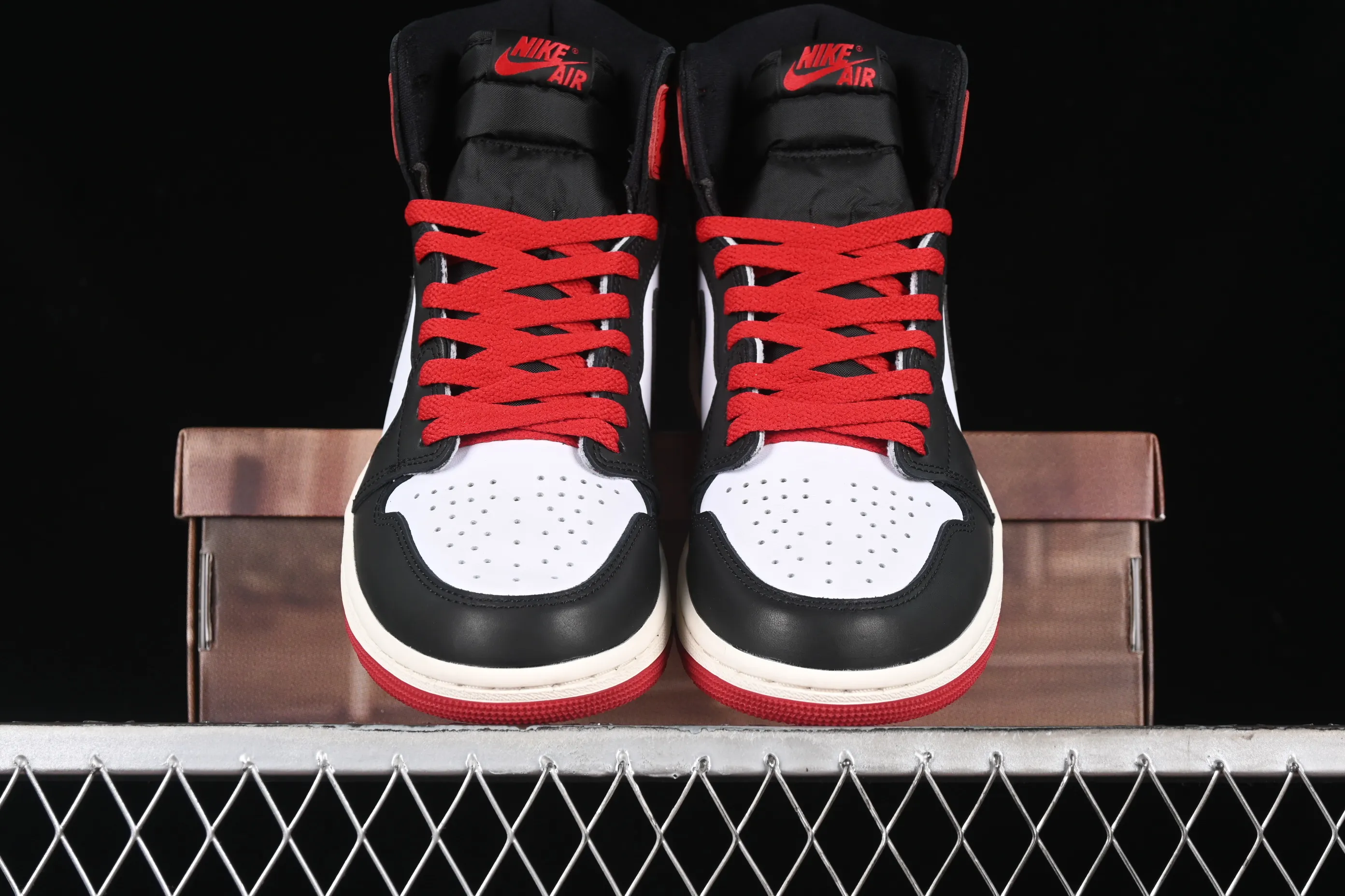 All categories Air Jordan Jordan series basketball shoes Air Jordan 1 High LJR version Air Jordan 1 High OG "Black Toe Reimagined" AJ1 Joe 1 new black toe DZ5485-106